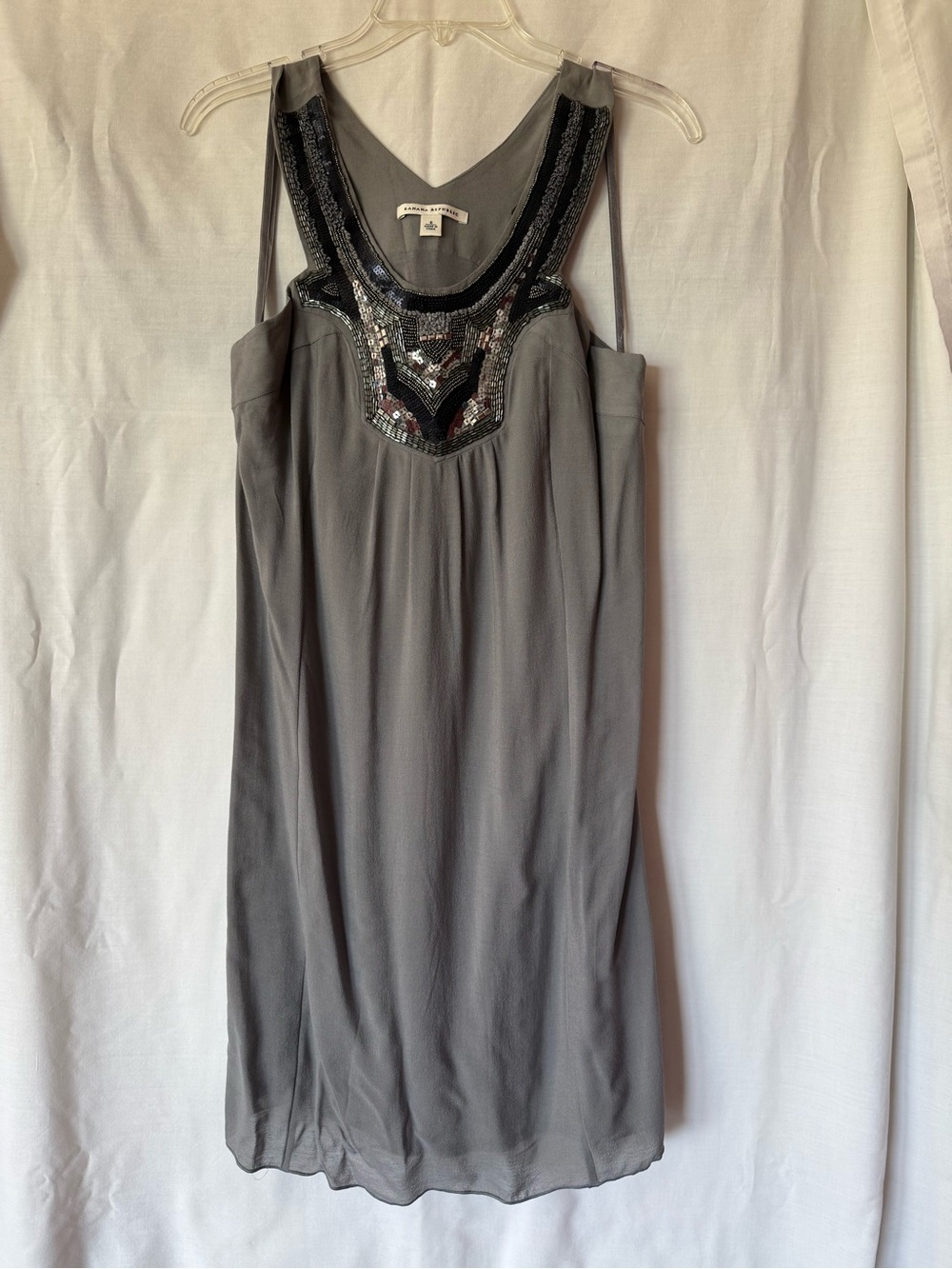NWOT Banana Republic Silk Blend Beaded Sequin Scoop Neck Shift Dress Gray Size 6